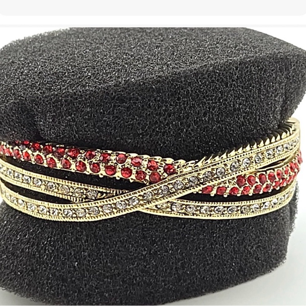 HEIDI DAUS "Classic Kiss" Crystal Deco Bracelet - Red / Small MAKE ME AN OFFER! - Picture 2 of 5